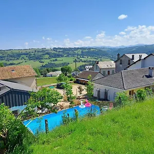  Hébergement de vacances Puy Chavaroche Met Uniek Uitzicht